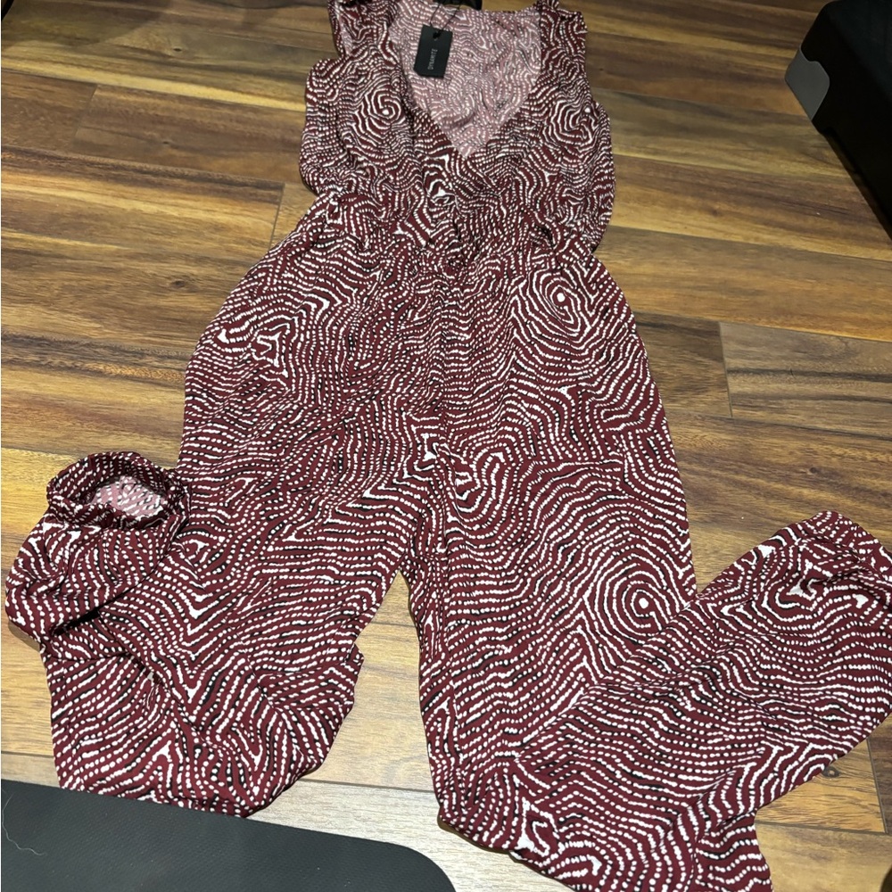 NWT jumper. Xs